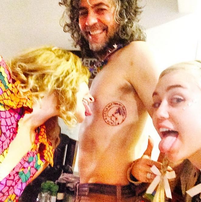 bjorn blanchard share miley cyrus peeing photos