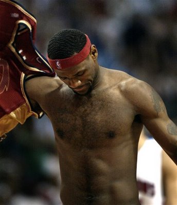 brad lurie share naked lebron james photos