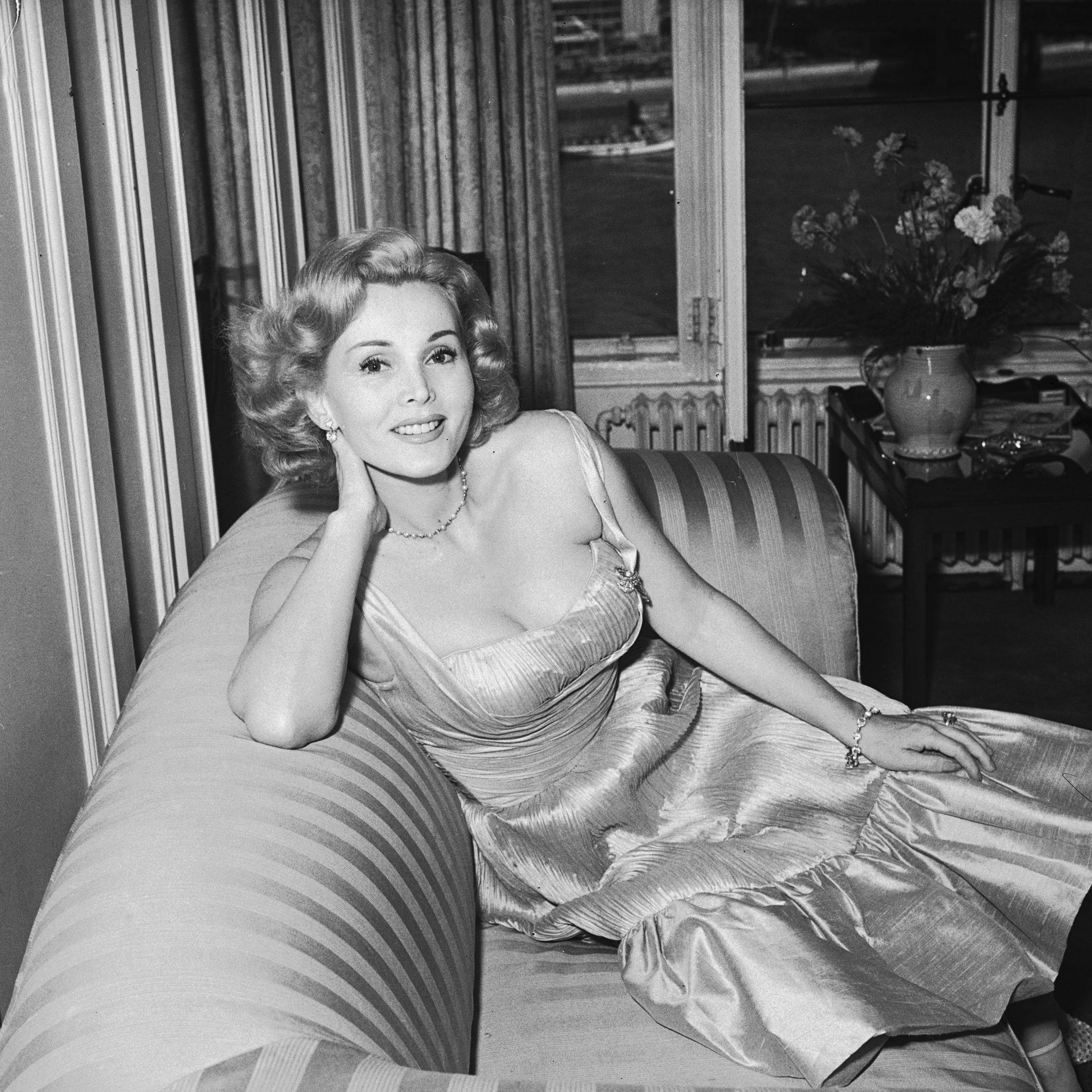 adam liner recommends nude pictures of zsa zsa gabor pic