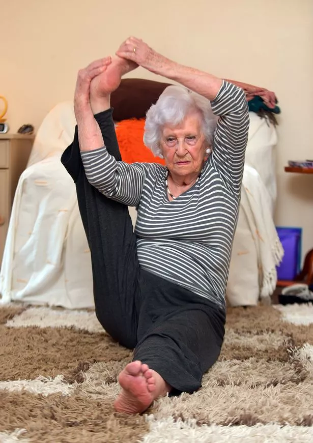 dawn mauger recommends Old Lady Doing Splits
