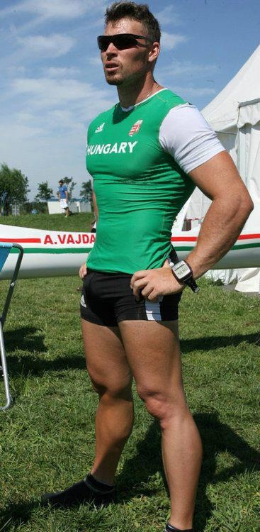 david echlin share pictures of guys with big bulges photos