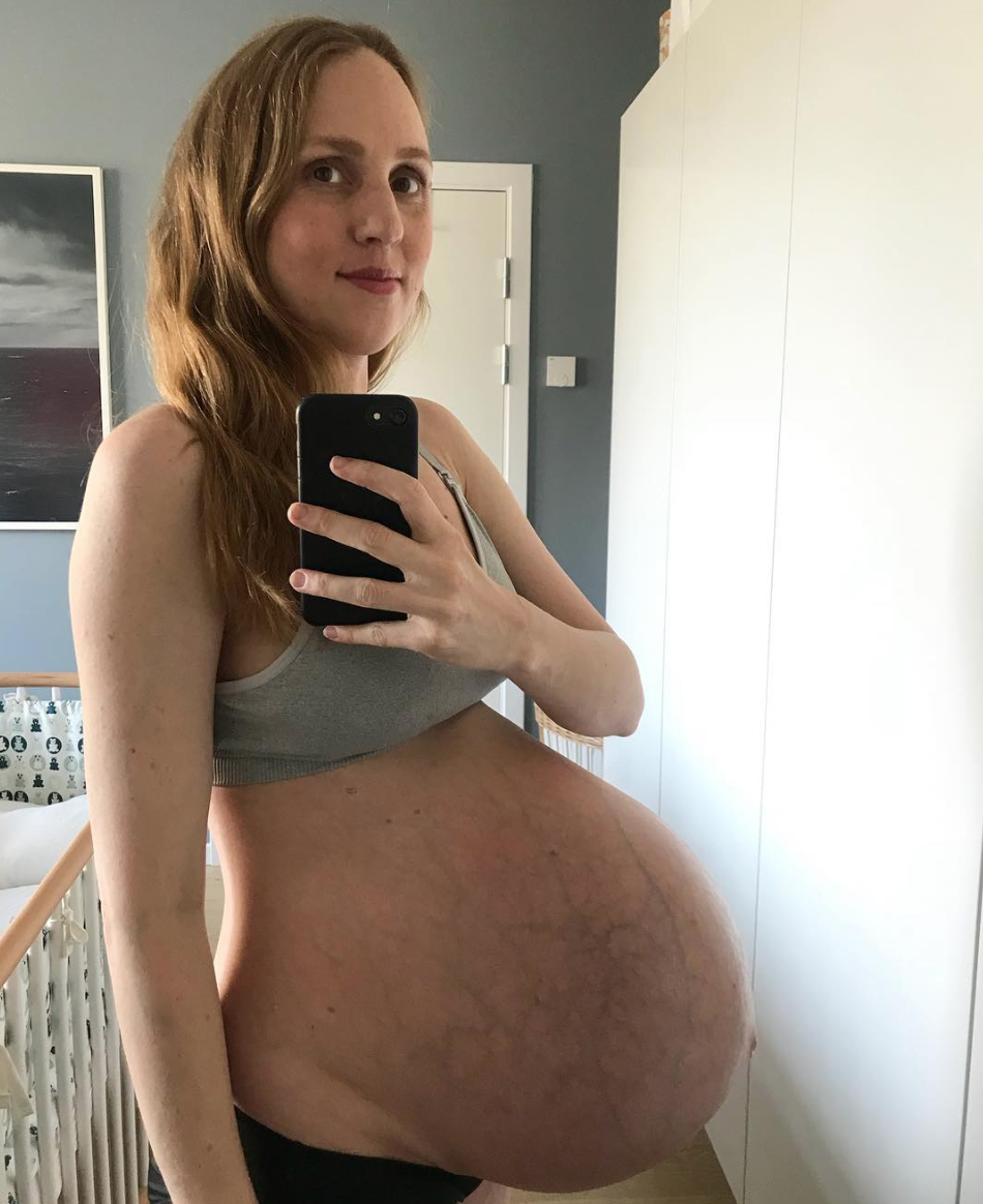 Best of Pregnant bellies with triplets