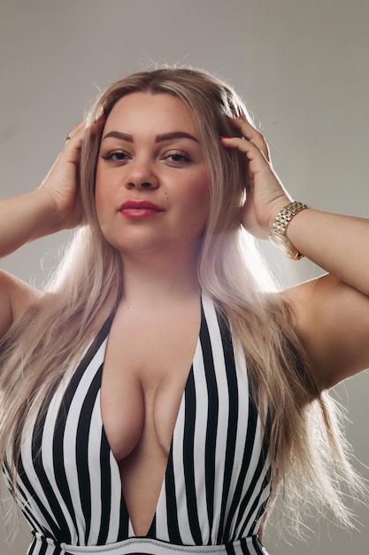 alba anderson share sexy girls with huge boobs photos