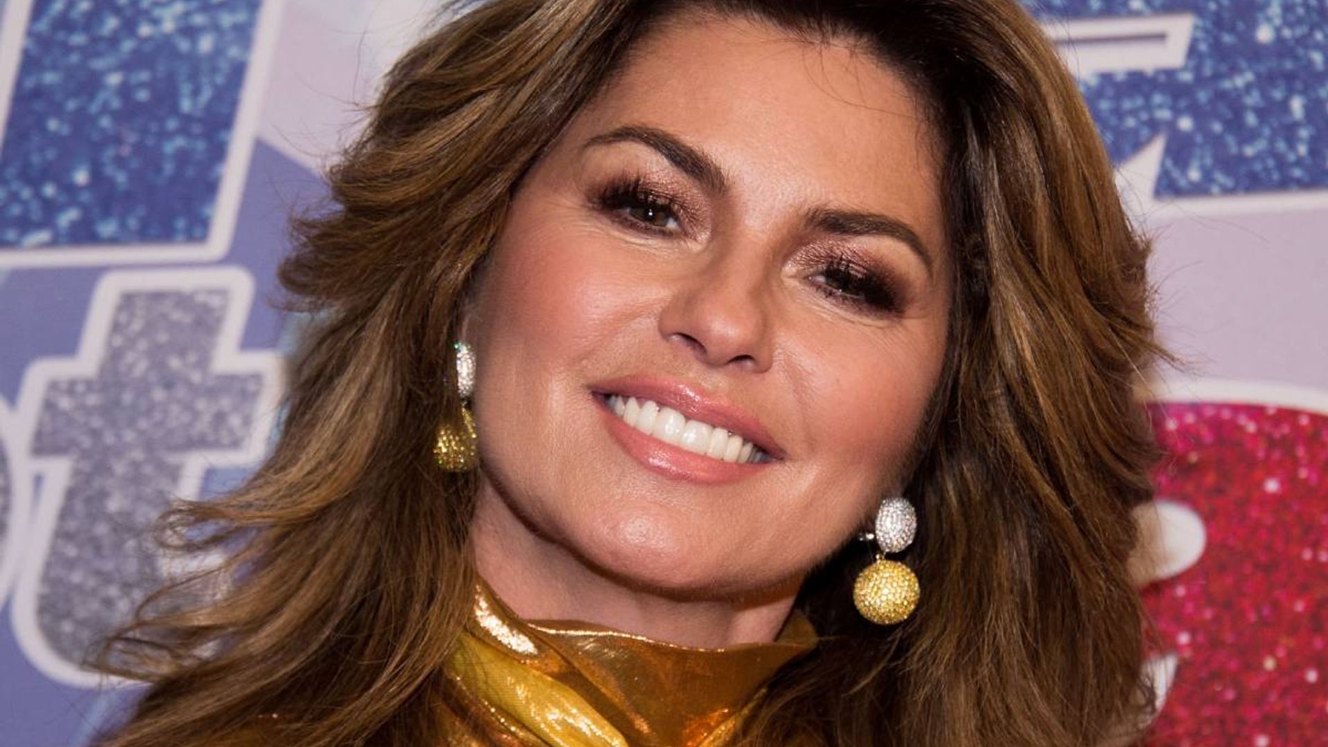 brad howlett recommends Shania Twain Swim Suit