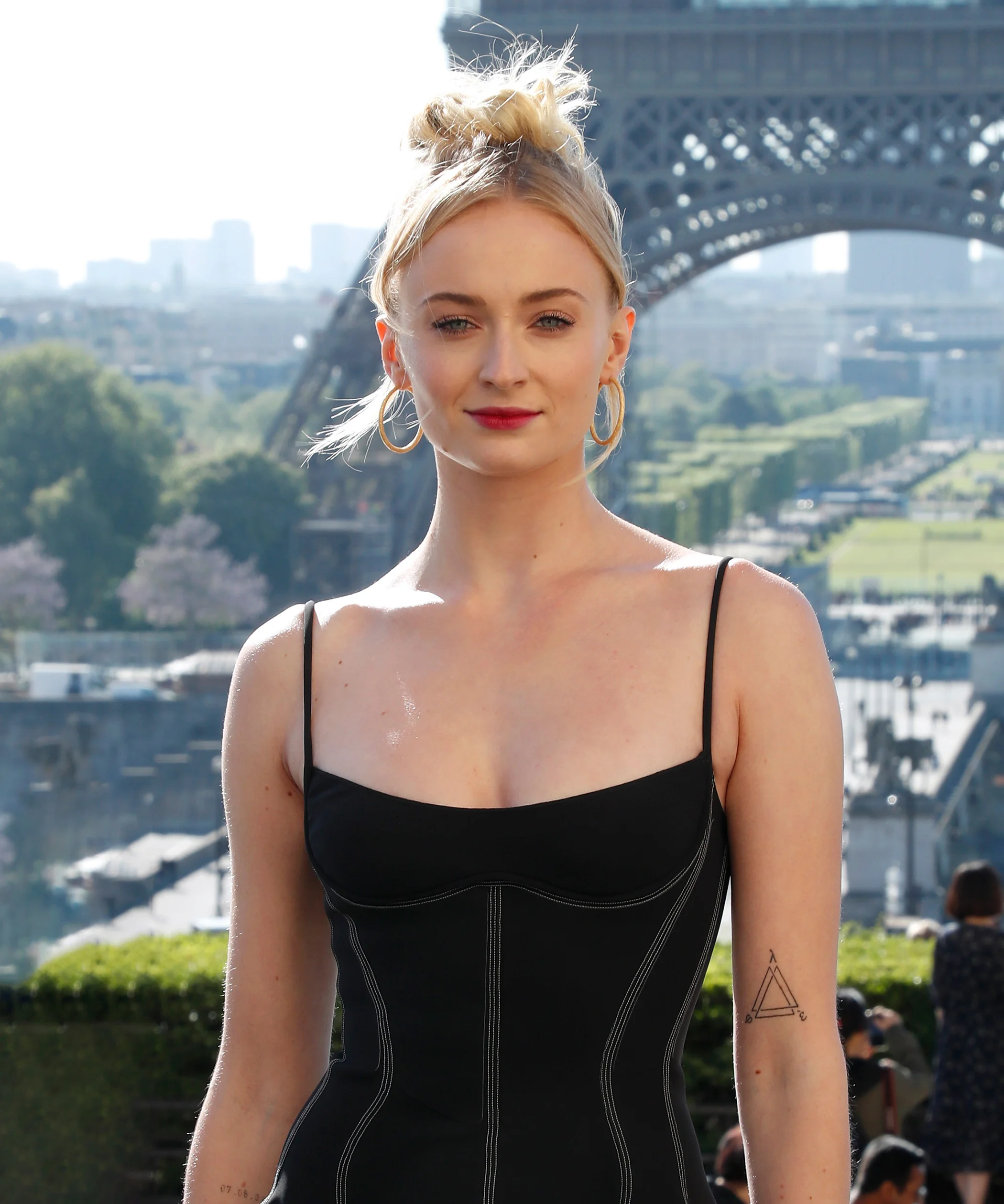 blaine wagner share sophie turner bikni photos