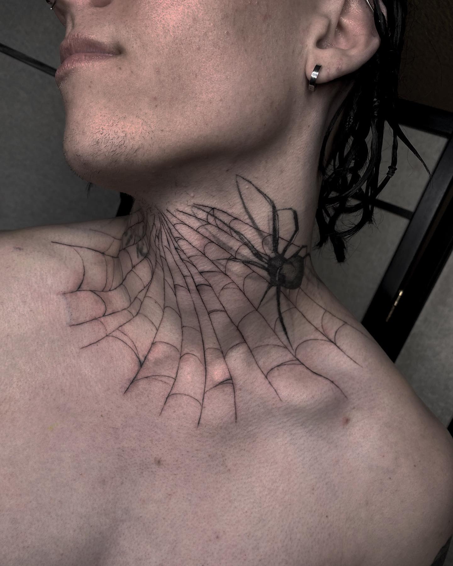 bunga mutz recommends Spider Web Throat Tattoo