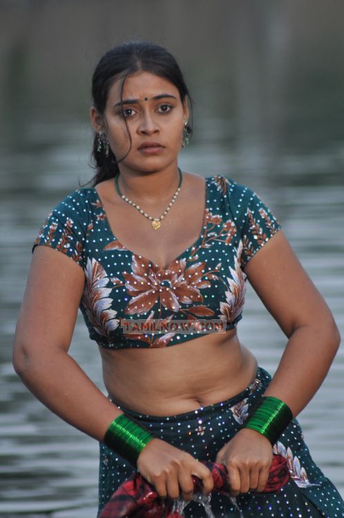 custom threads add tamil b grade actress photo