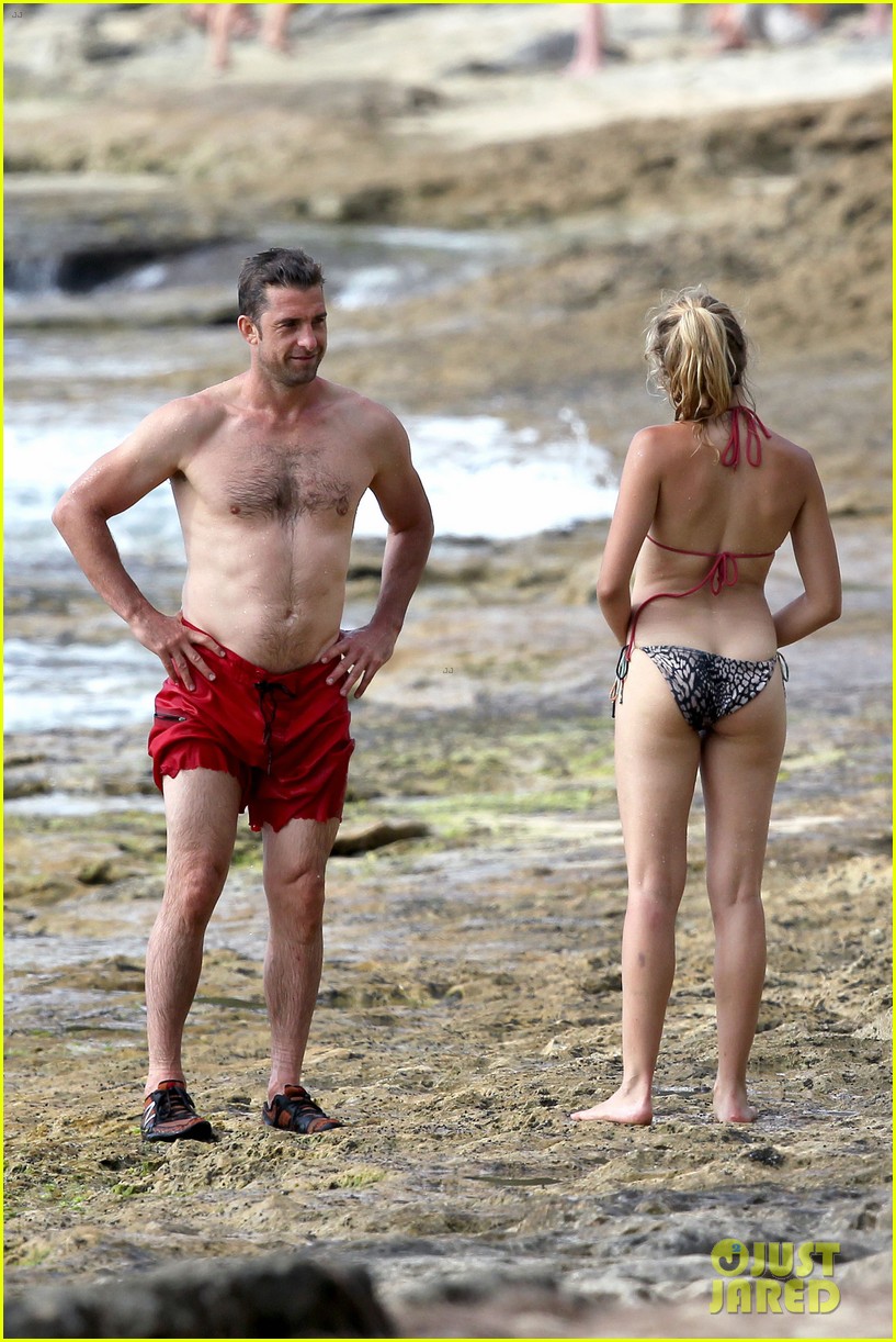 carlo manalo add teresa palmer in bikini photo