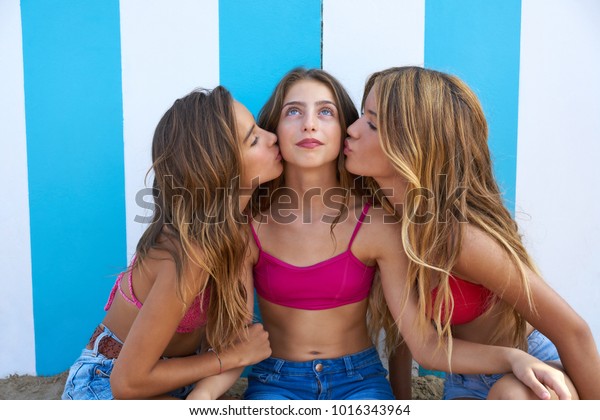 akshay gymnast recommends three girls making out pic