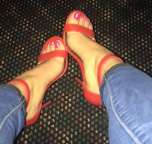 tiffany coyne feet