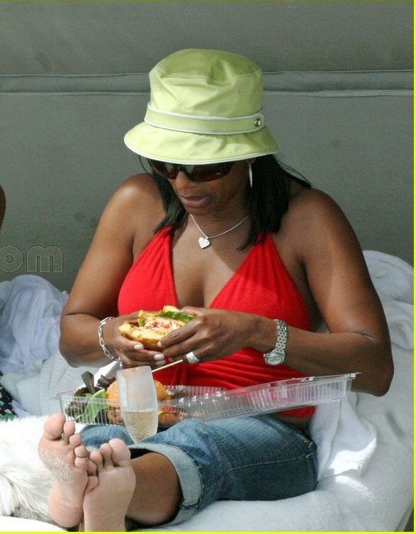 Vanessa Bell Calloway Feet one out
