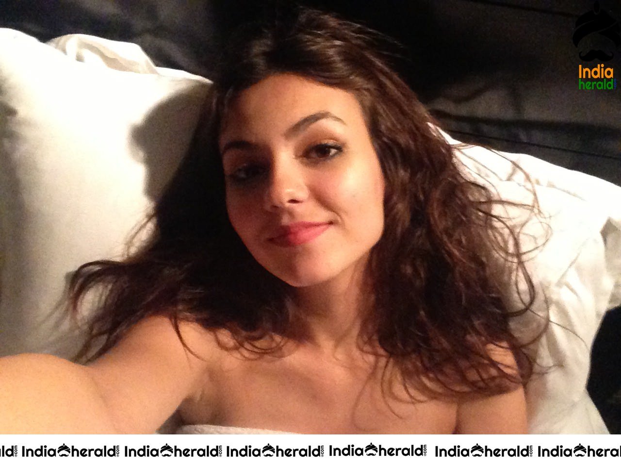 antony lewis share victoria justice leaked photo photos