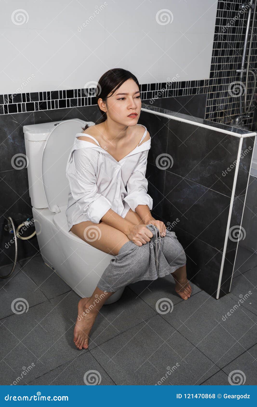 brianna palomino recommends Woman Sitting On The Toilet Pictures