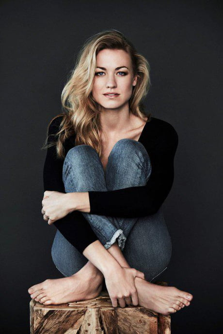 austin lux share yvonne strahovski hot photos